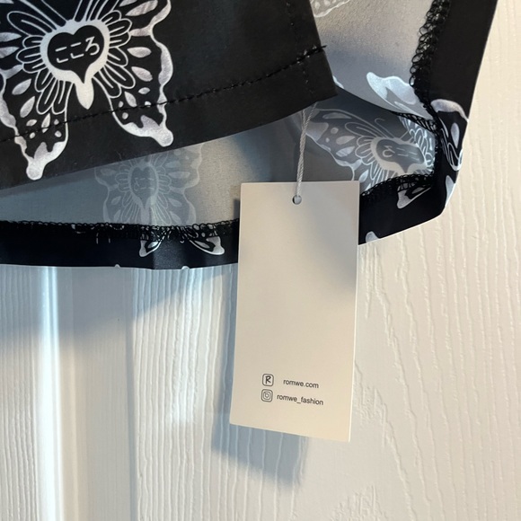 NWT B&W Butterfly Mini Skirt 🦋 - Picture 3 of 10